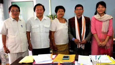 Chief Minister Kalikho Pul meets UPSC qualifier Duyu Kampu