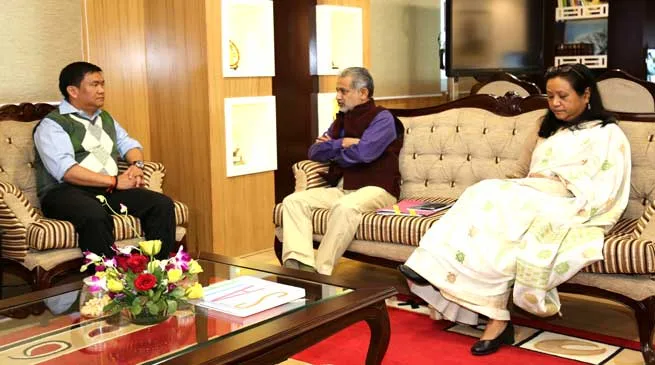 Khandu and Kutty discussed the demonetisation impact in Arunachal