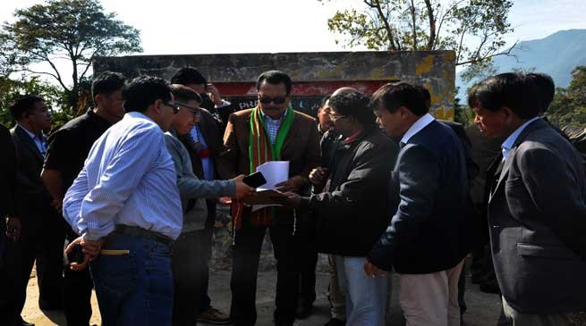 Chowna Mein visits State important Project sites at Pasighat