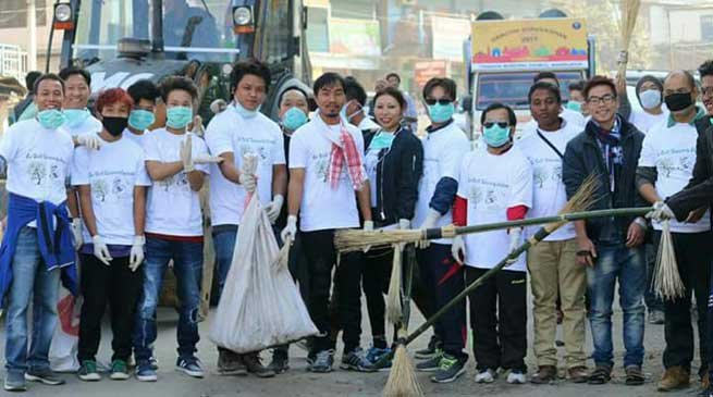 Cleanliness Drive in Itanagar by Ex-Delhi University Students