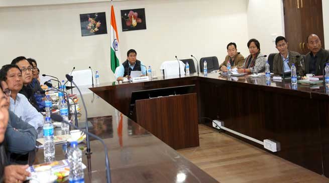 Arunachal- Khandu assured to sort out APCSOA grievances