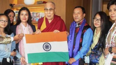 Dalai Lama blesses Anshu Jamsenpa for Everest Expedition