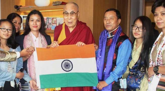 Dalai Lama blesses Anshu Jamsenpa for Everest Expedition