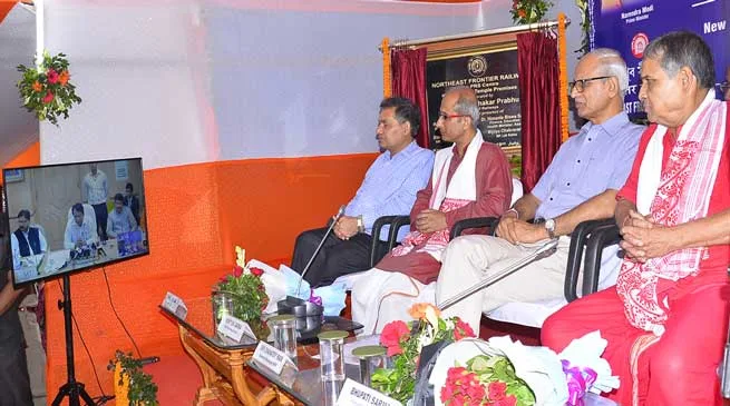 Suresh Prabhu Opens PRS Centre at Kamakhya Temple