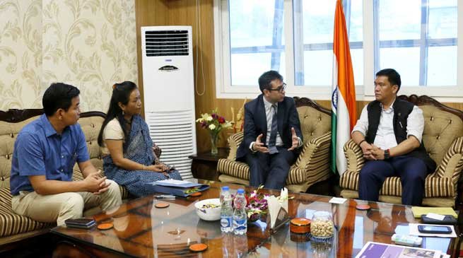 Khandu keen on joining hands with UK Govt in the field of Education