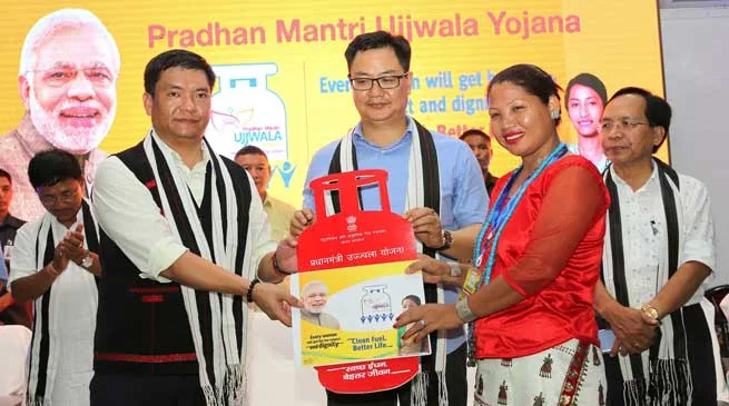Khandu, Rijju jointly launches Pradhan Mantri Ujjwala Yojana for Arunachal