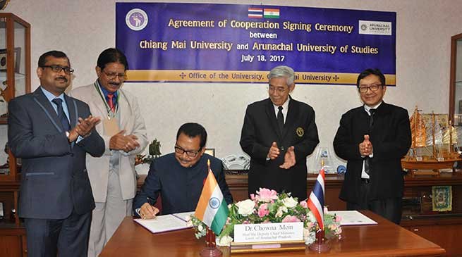 Agreement for Educational Exchange signed between AUS and CMU of Thailand