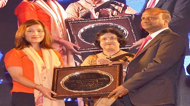 SBI Chairperson Arundhati felicitates Anshu Jamsenpa