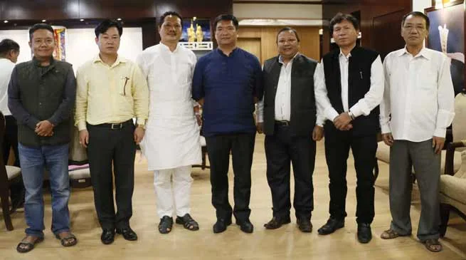 NPP lauded Khandu for initiating governance reforms