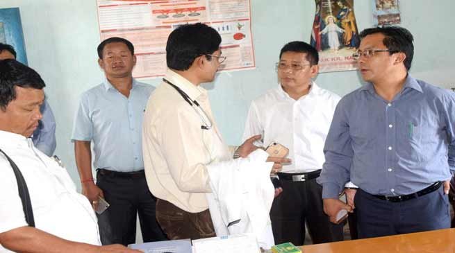 Khonsa- Wanglam Sawin visits Hospital and School