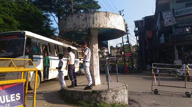 Is Traffic Police waiting for a mishap at Bank Tinali 