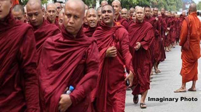 India allows 1300 hundred Buddhist refugees to enter Mizoram from Myanmar