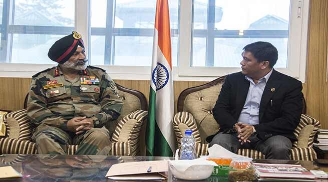 4 Corps GOC Lt Gen GS Sangha calls on Arunachal CM