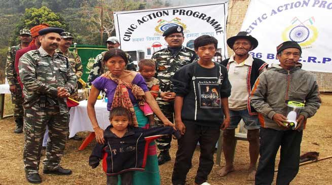 Arunachal: CRPF Distribute solar lantern to villagers