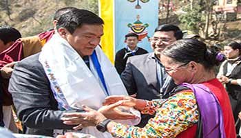 Arunachal: Khandu attends National Conference on Buddhist Education