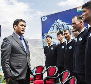 Arunachal: Pema Khandu flags off expedition to Mount Everest at NIMAS