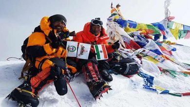 Kishon Tekseng and Taka Tamut of Arunachal scale Mt Everest