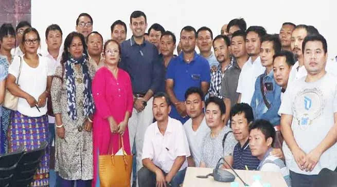 Itanagar:  Dist Admin distributes Furniture to capital schools