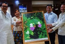 Arunachal: Scientist Krishna Chowlu who discovered "Impatiens - dorjeekhanduii" meets CM Khandu