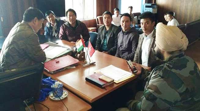 Tawang: ADSU team meet with SP, DC on Pema suicide case