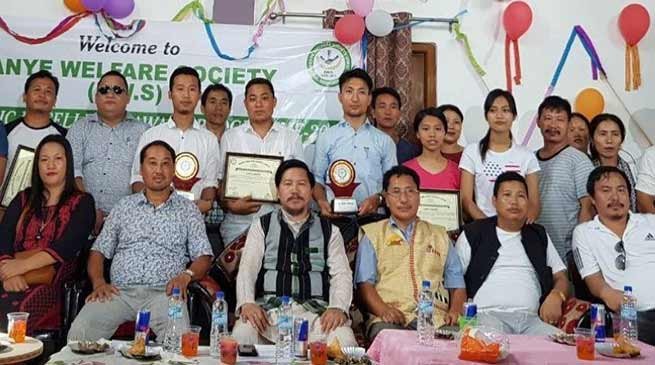 Arunachal: Pani Taram felicitates CBSE toppers