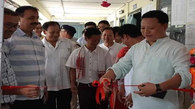 Arunachal : Kumsi Sidisow inaugurates Citizen's Lounge at EAC office