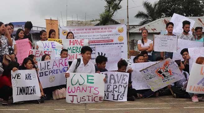 Itanagar: Students protest, demand Re-consideration of scholarship forms