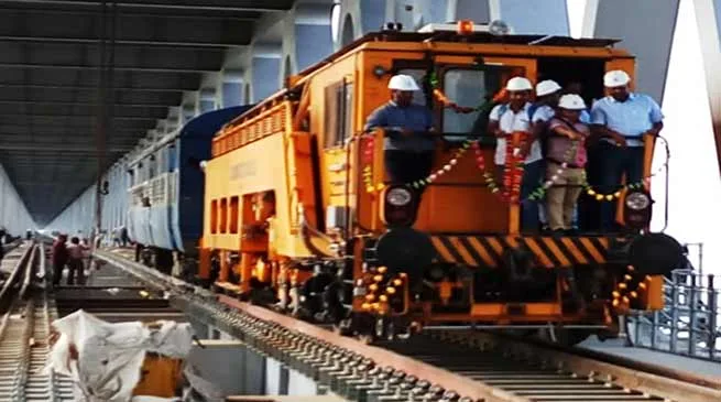 Arunachal: NF Railway run a trial engine on the Bogibeel bridge over the Brahmaputra
