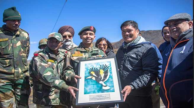 Arunachal: Pema Khandu visits the memorial of Subedar Joginder Singh at Bumla
