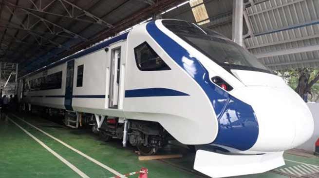 TRAIN 18- India's first engine-less train, speed 160 km/hour