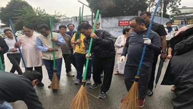 Arunachal CM takes part in a cleanliness drive