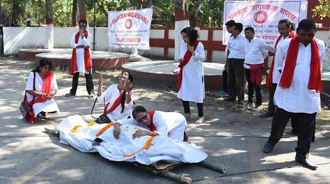 Assam: Railway employees stages street play to observes Vigilance Awareness Week