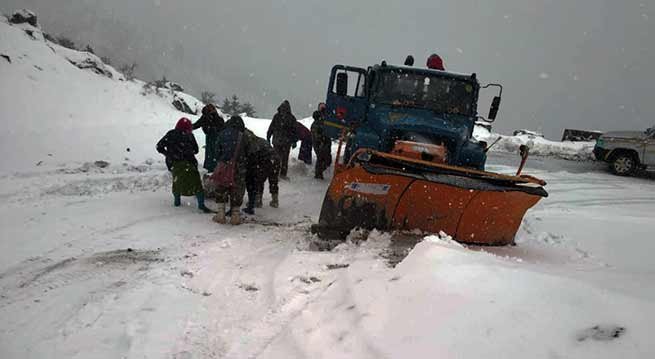 Arunachal: BRO Clears Sela Pass of snow