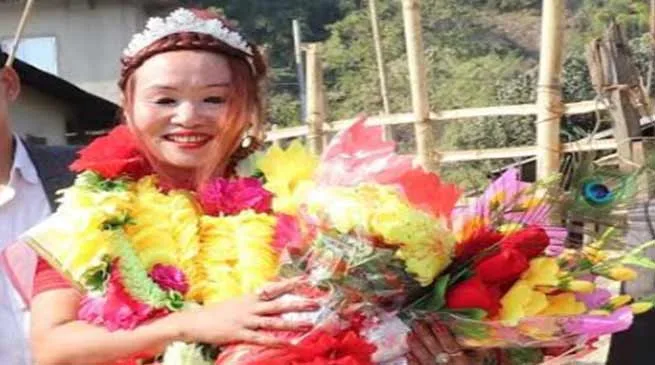 Arunachal: Nabam Ani gets warm welcome on her arrival in Sood village