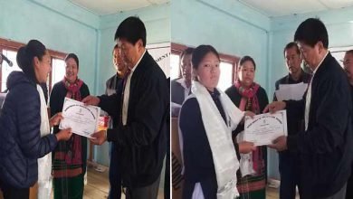 Arunachal: Tawang DC felicitates Dist toppers