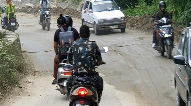 Itanagar: Man in uniform violates traffic rules