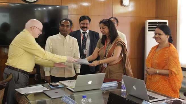 Assam: MOU signed between NIPER and Royal Global University  