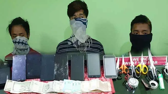 Itanagar: 3 Mobile snatcher apprehended