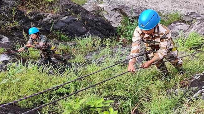 Women Team of Indian Army Conducts Patrolling on Arunachal's Mountain