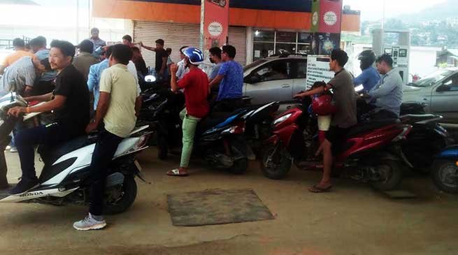 Itanagar: Petrol pumps see long queue after rumour of scarcity