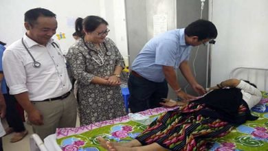 ACWS team visits TRIHMS and offered fruits to cancer patients