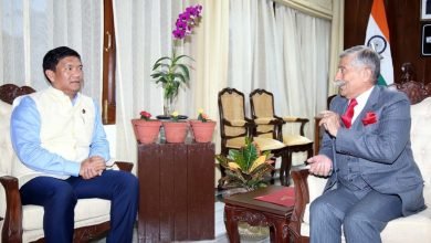 Arunachal: Chief Minister Pema Khandu calls on the Governor