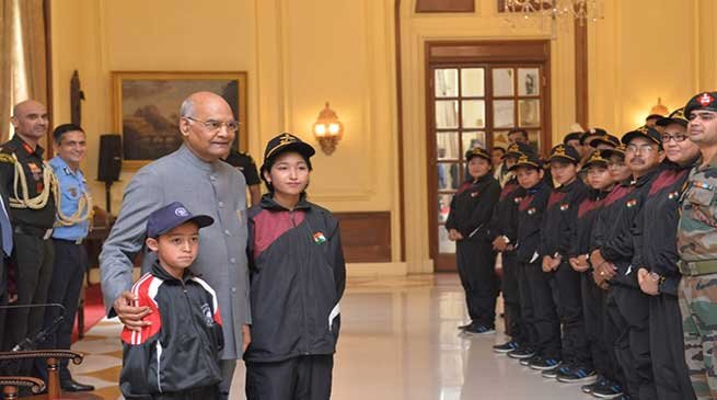 Students from Manipur meet the President Ramnath Kovind