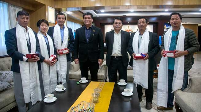 Arunachal: Taekwondo players Rupa and Gangphung meet CM Pema Khandu