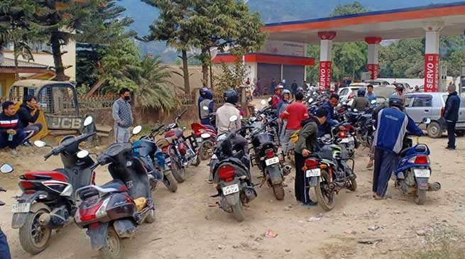 Itanagar: Fuel crisis in capital Complex continue