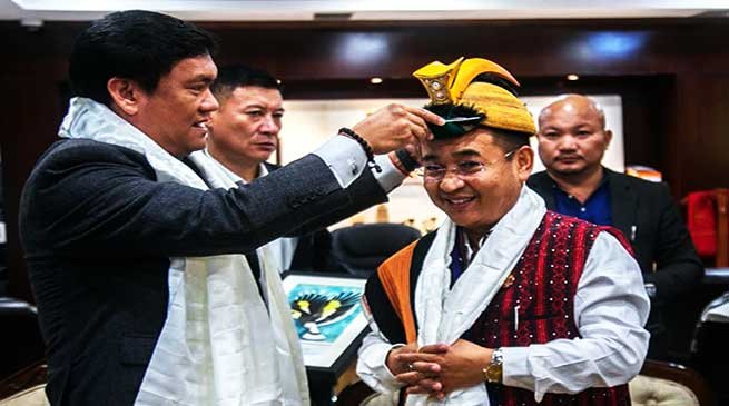 Sikkim CM Prem Singh Tamang calls on Arunachal CM Pema Khandu