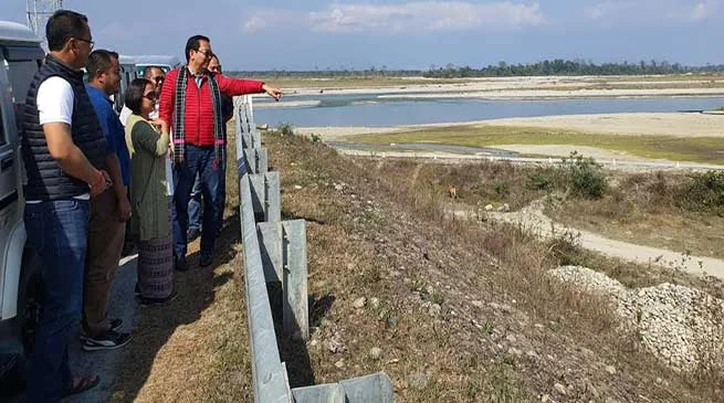Arunachal: Chowna Mein inspects flood protection works at Alubari