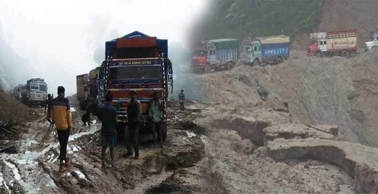 Arunachal: More than 150 stranded vehicles Deed and Dem villag allowed to move