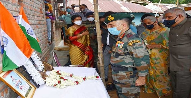 Governor of West Bengal and Eastern Army Commander meet the family of Rajesh Orang at Belgoria