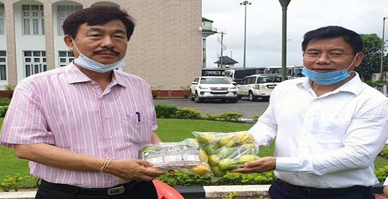 Arunachal: Tapir Gao launches Organic Thailand lemon